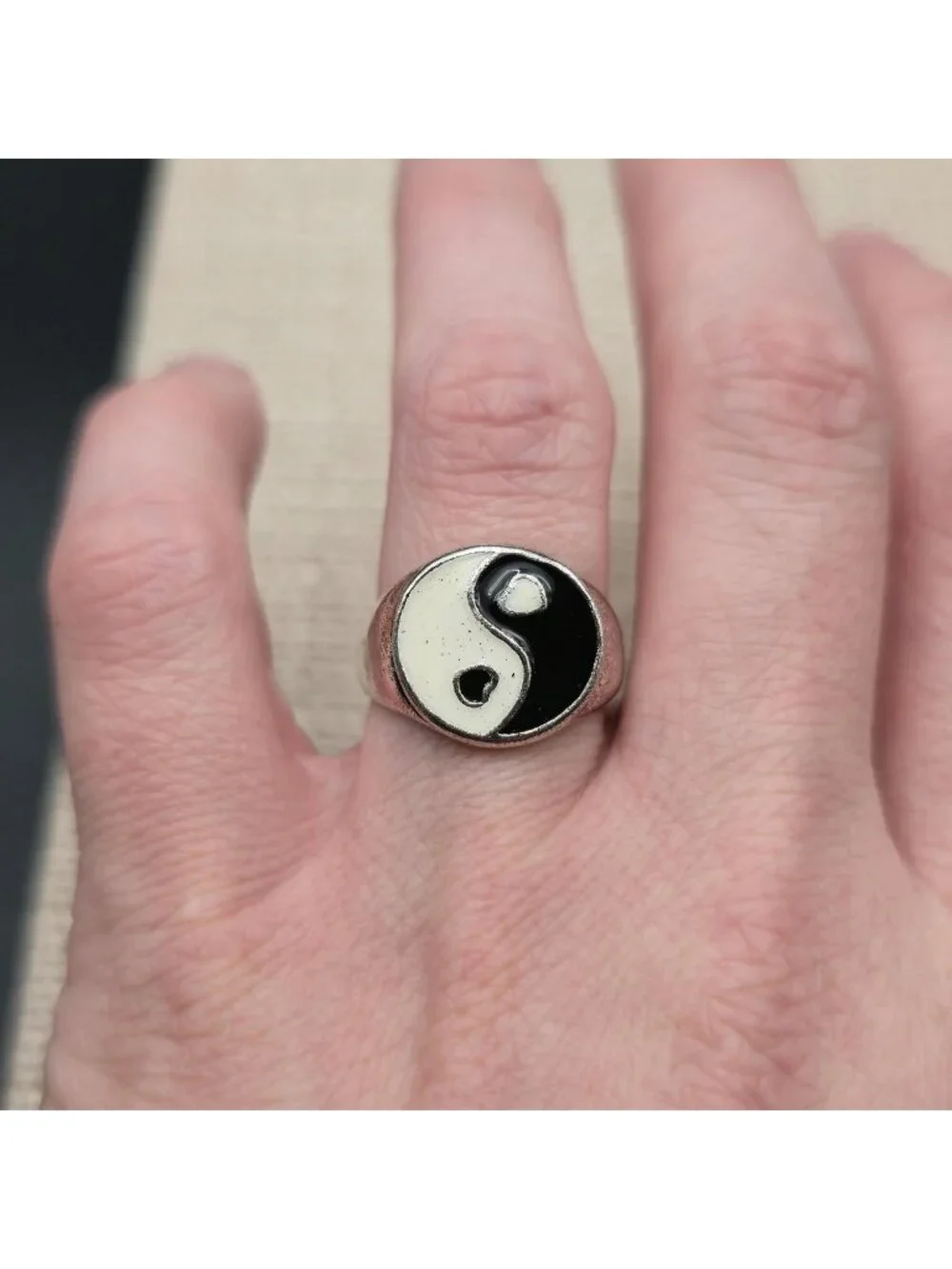 Size 7.75 Yin Yang Ring - Retro Enamel Balance Signet Ring for Men Women A8105